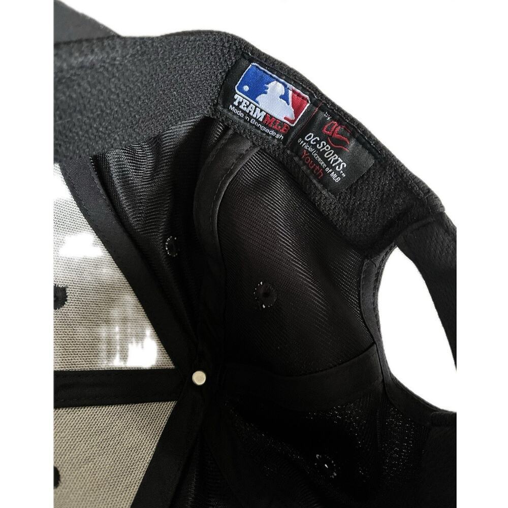 Chicago White Sox Youth Hat. Black. Team MLB. Adjustable Back - Picture 3 of 3